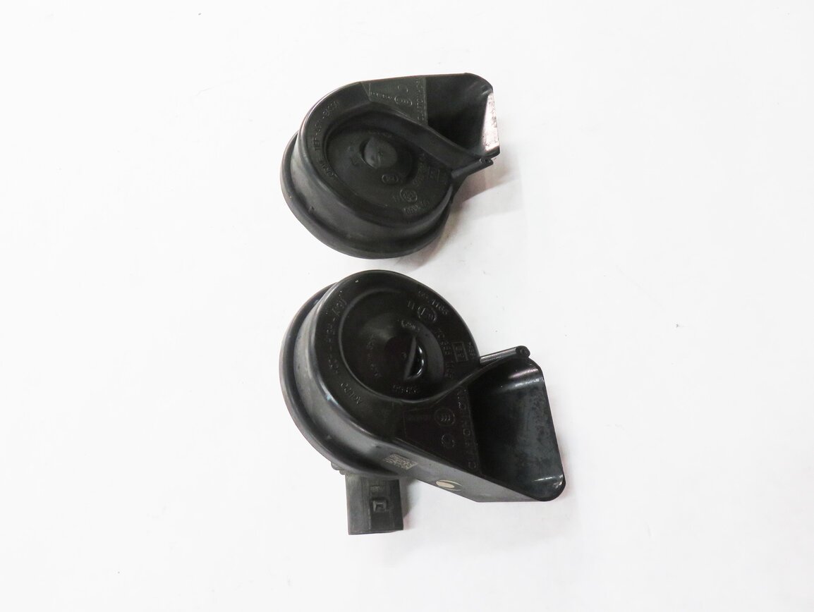 Thumbnail 3: 2007-2015 AUDI Q7 R8 (4L 4S) HIGH & LOW TONE HORN SET-2