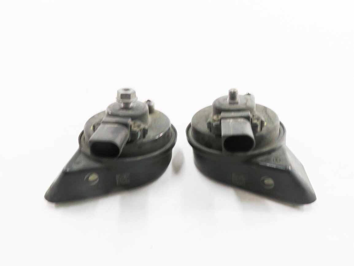 Thumbnail 6: 2007-2015 AUDI Q7 R8 (4L 4S) HIGH & LOW TONE HORN SET-2