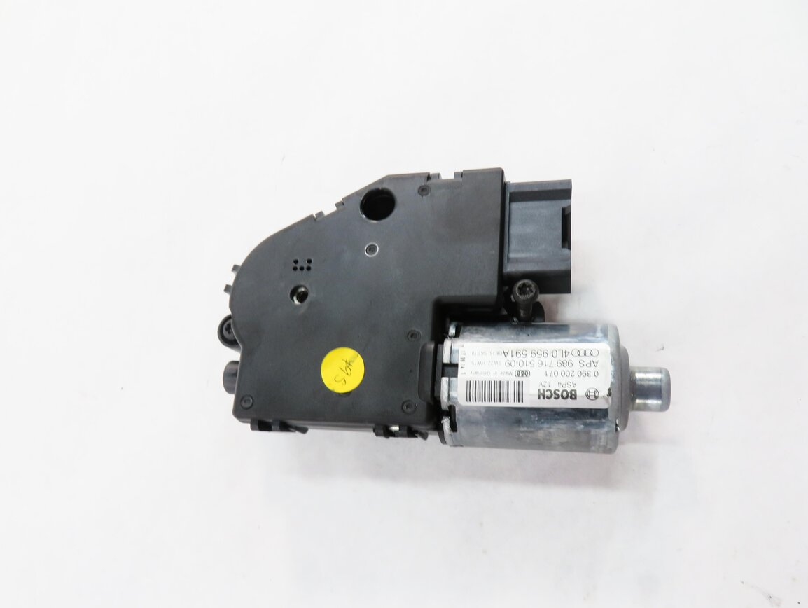 Thumbnail 3: 2007-2014 AUDI Q7 (4L) PANORAMIC SUNROOF MOTOR / SUNSHADE MOTOR