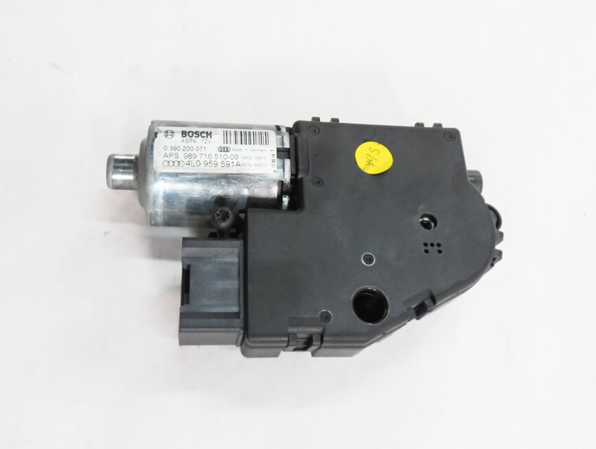 Thumbnail 4: 2007-2014 AUDI Q7 (4L) PANORAMIC SUNROOF MOTOR / SUNSHADE MOTOR