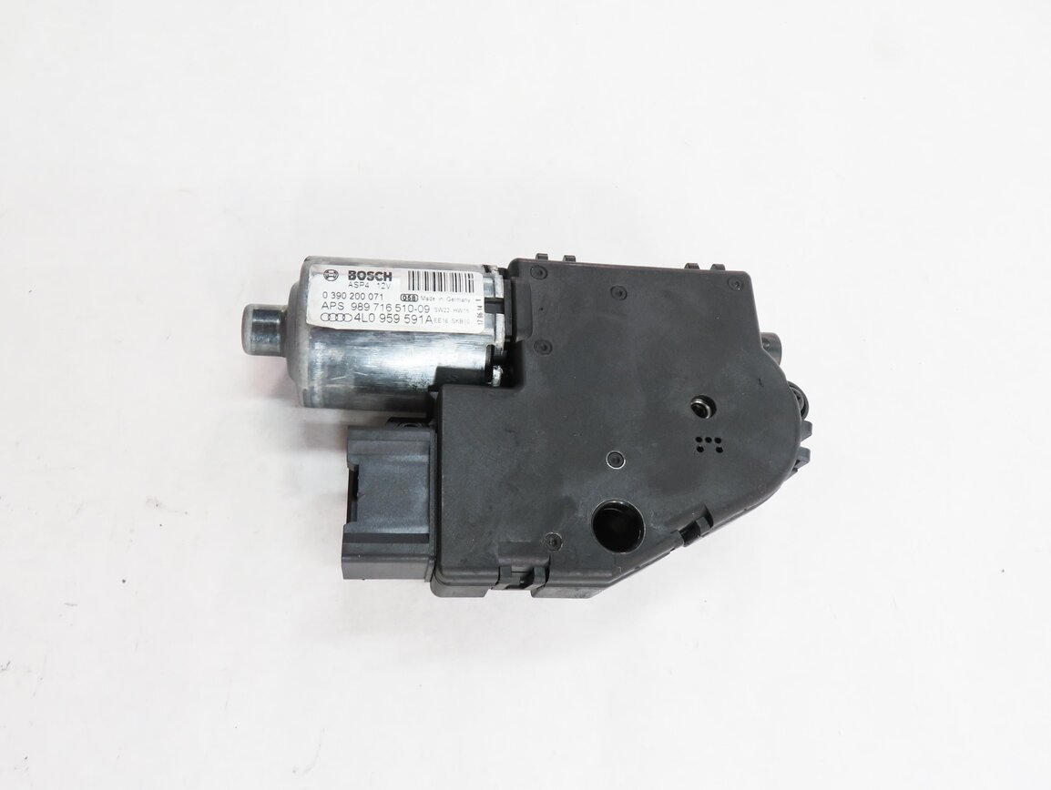 Thumbnail 4: 2007-2014 AUDI Q7 (4L) PANORAMIC SUNROOF MOTOR / SUNSHADE MOTOR