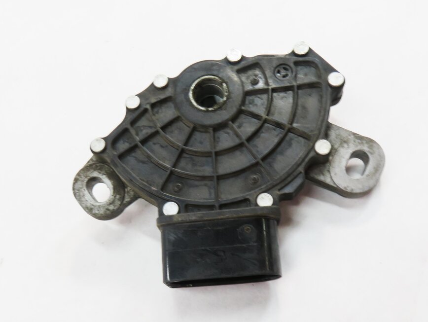 Thumbnail 3: 2015 AUDI Q7 (4L) A/T AUTOMATIC TRANSMISSION NEUTRAL SAFETY RANGE SWITCH