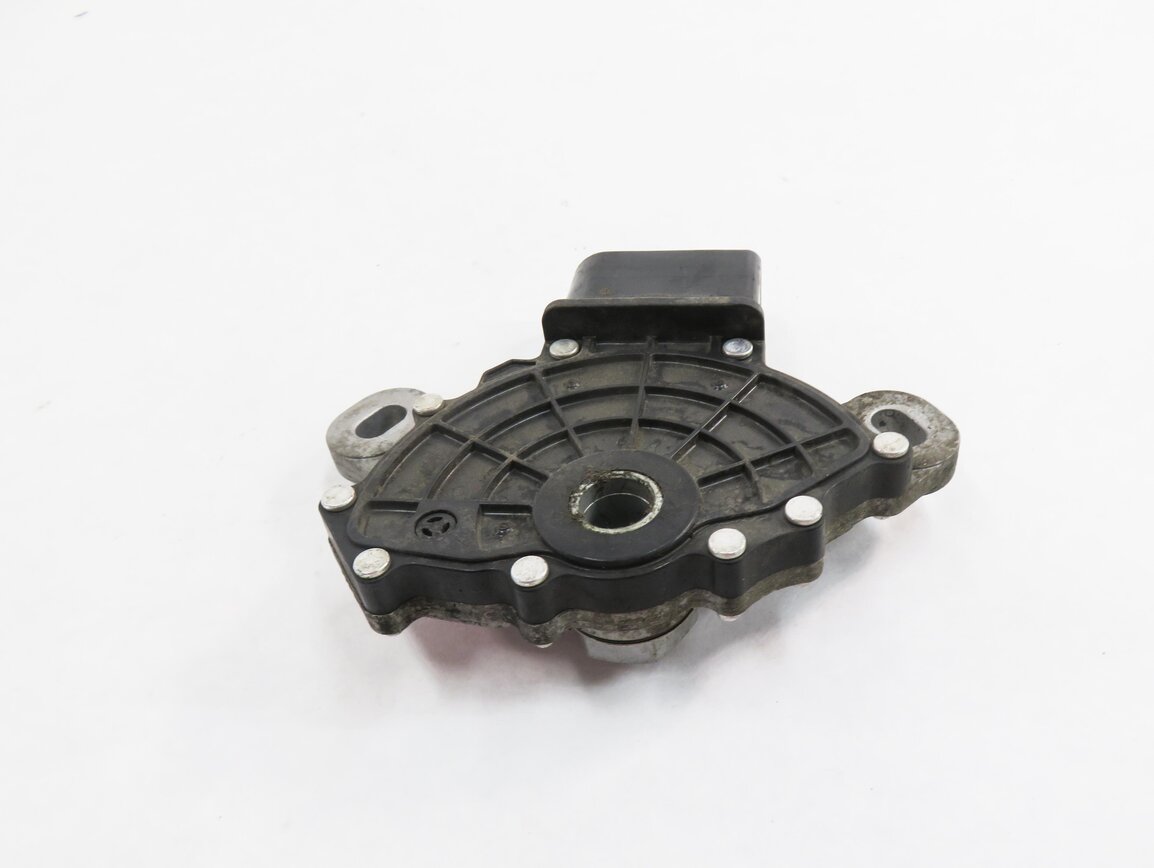 Thumbnail 4: 2015 AUDI Q7 (4L) A/T AUTOMATIC TRANSMISSION NEUTRAL SAFETY RANGE SWITCH