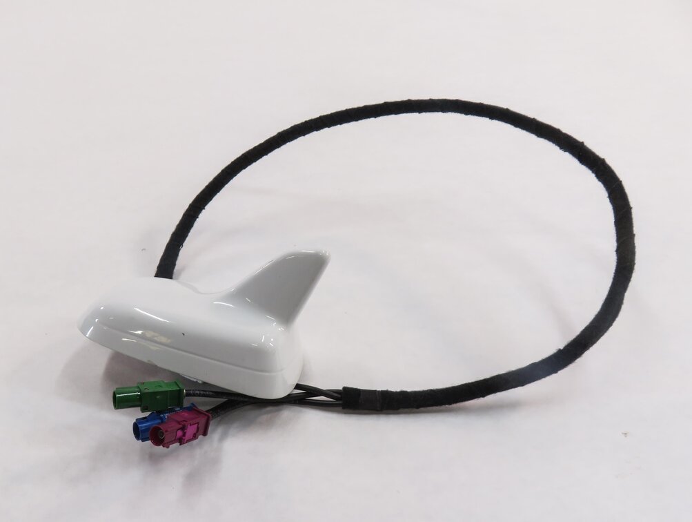 Thumbnail 2: 2012-2015 AUDI Q7 (4L) RADIO STEREO GPS NAVIGATION ANTENNA (CARRARA WHITE 0Q)
