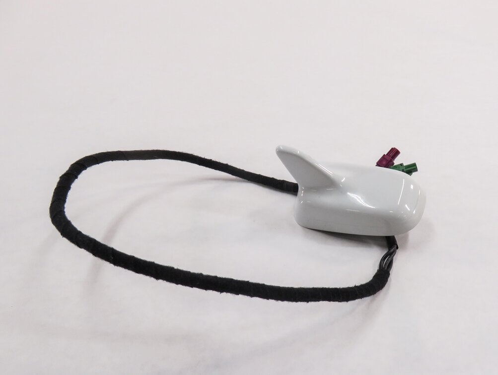 Thumbnail 3: 2012-2015 AUDI Q7 (4L) RADIO STEREO GPS NAVIGATION ANTENNA (CARRARA WHITE 0Q)