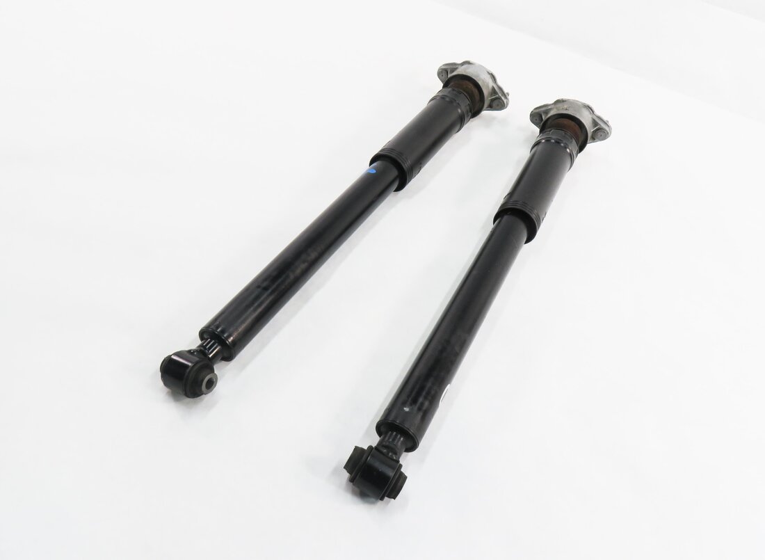 2013 MERCEDES C250 (W204) LEFT & RIGHT REAR SUSPENSION SHOCK STRUT SET-2