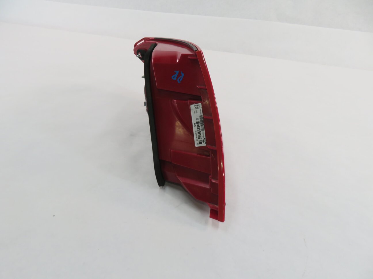 Thumbnail 5: 12-15 MERCEDES BENZ C250 C300 C350 (W204) RIGHT PASSENGER TAILLIGHT BRAKE LIGHT