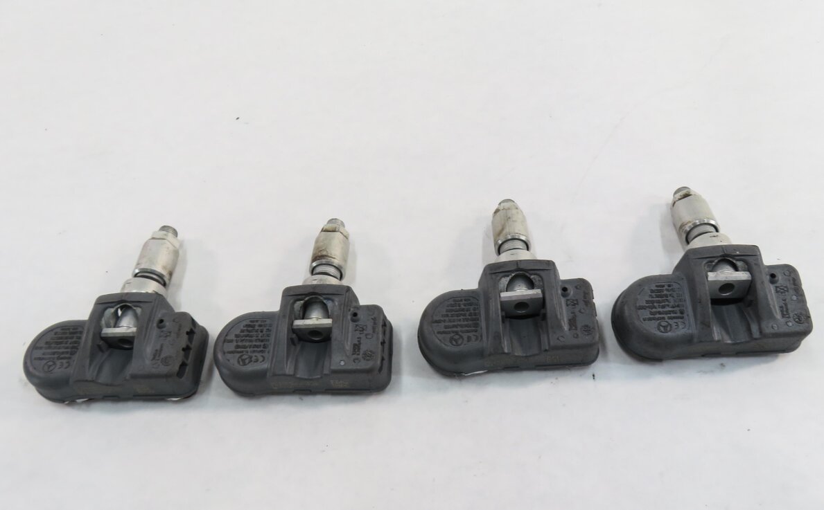 Thumbnail 2: 2013 MERCEDES C250 (W204) TPMS TIRE AIR PRESSURE SENSOR SET-4