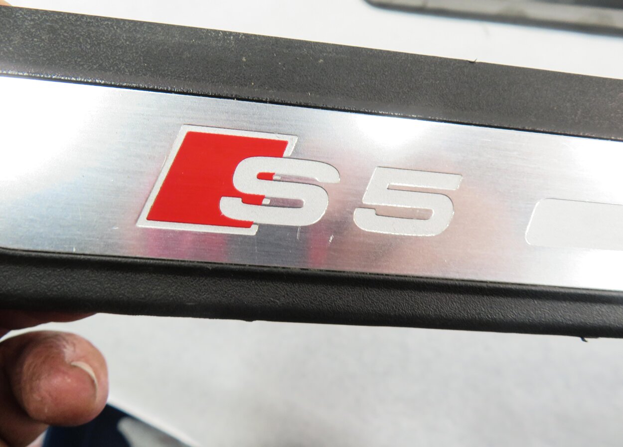 Thumbnail 8: 2014 AUDI S5 (B8 8T) COUPE - DOOR SILL SCUFF PANEL TRIM SET-2