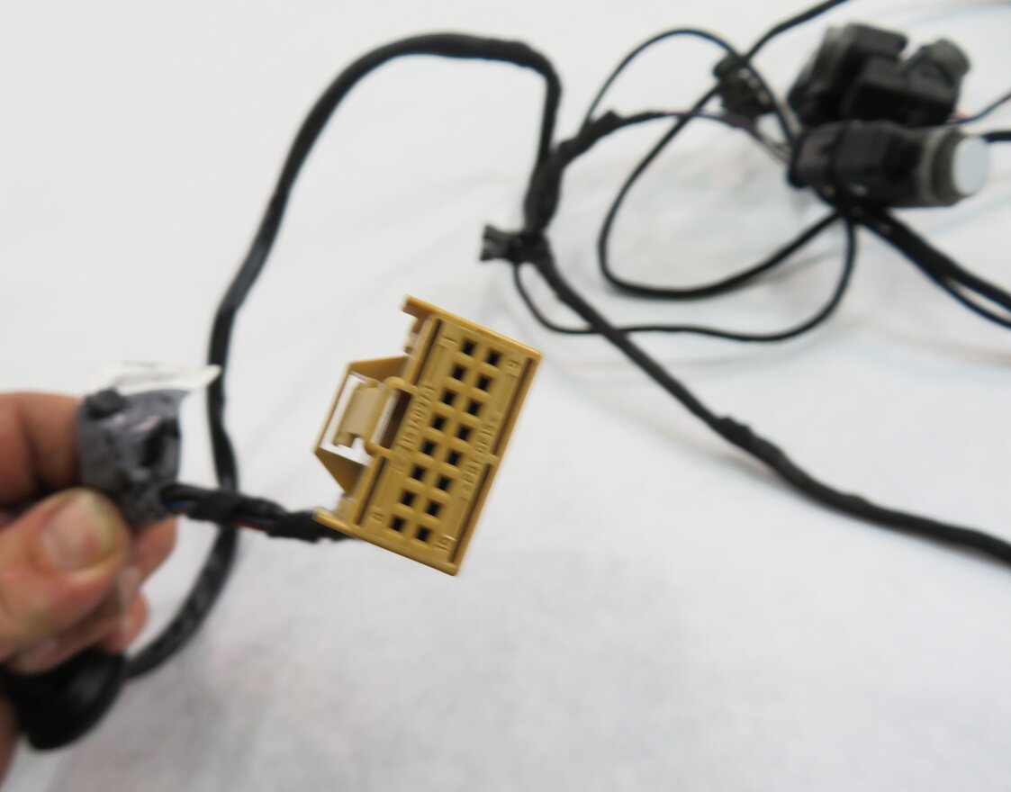 Thumbnail 5: 2014 AUDI S5 (B8 8T) REAR PDC PARK DISTANCE SENSOR SET w/ HARNESS (ICE SILVER)