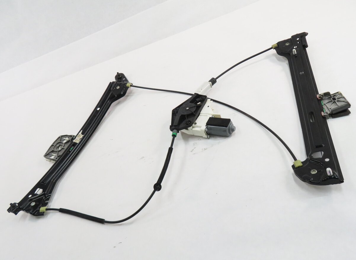 Thumbnail 2: 2014 AUDI S5 (B8 8T) RIGHT FRONT PASSENGER DOOR WINDOW REGULATOR w/ MOTOR