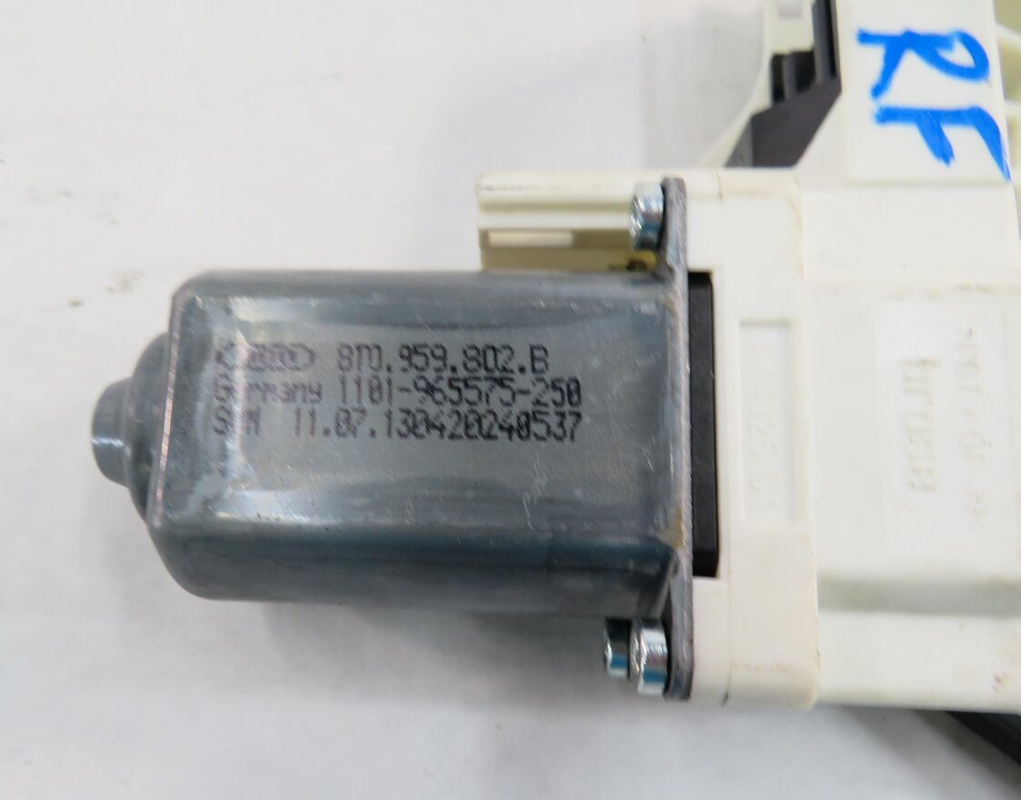 Thumbnail 7: 2014 AUDI S5 (B8 8T) RIGHT FRONT PASSENGER DOOR WINDOW REGULATOR w/ MOTOR