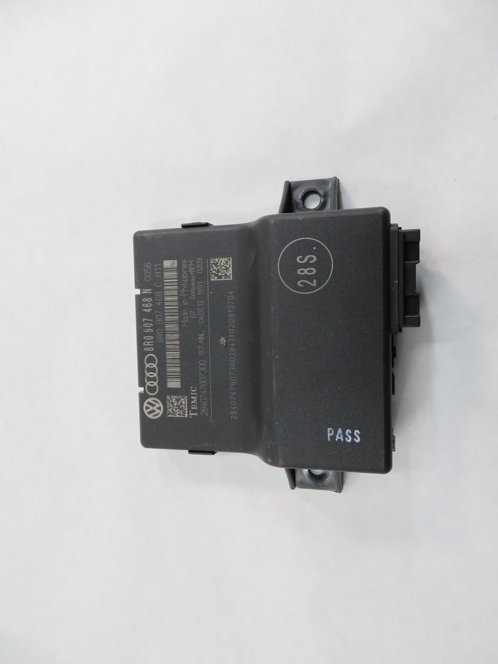 Thumbnail 2: 2014 AUDI S5 (B8 8T) GATEWAY CONTROL MODULE