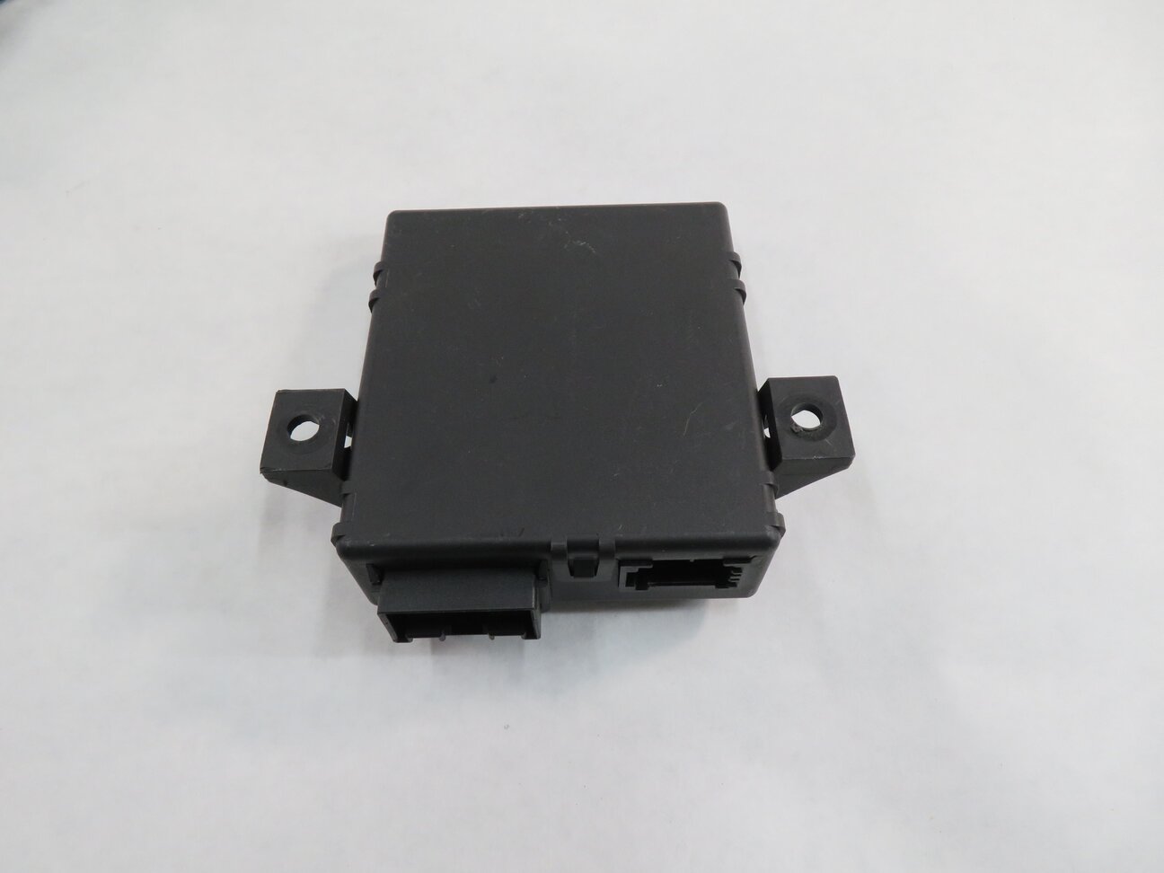 Thumbnail 5: 2014 AUDI S5 (B8 8T) GATEWAY CONTROL MODULE