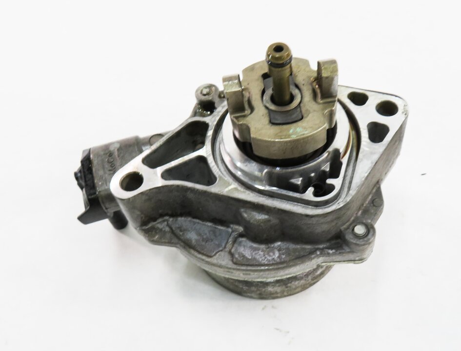 Thumbnail 3: 2010-2019 RANGE ROVER SPORT LR4 JAGUAR XE XF XK - 3.0L / 5.0L BRAKE VACUUM PUMP