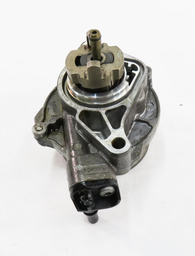 Thumbnail 4: 2010-2019 RANGE ROVER SPORT LR4 JAGUAR XE XF XK - 3.0L / 5.0L BRAKE VACUUM PUMP