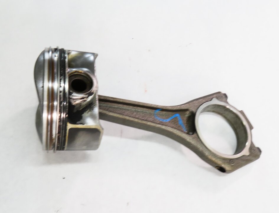 Thumbnail 5: 2012 RANGE ROVER SPORT (L320) 5.0L AJ133 V8 ENGINE - LEFT PISTON w/ ROD