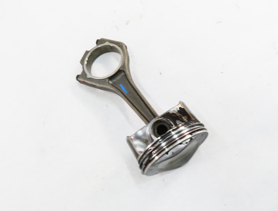 Thumbnail 1: 2012 RANGE ROVER SPORT (L320) 5.0L AJ133 V8 ENGINE - LEFT PISTON w/ ROD
