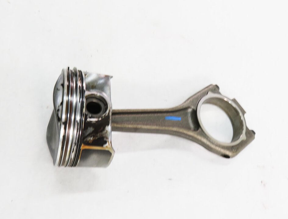 Thumbnail 5: 2012 RANGE ROVER SPORT (L320) 5.0L AJ133 V8 ENGINE - LEFT PISTON w/ ROD