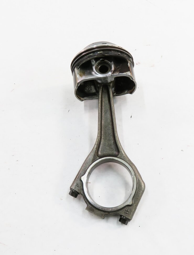 Thumbnail 6: 2012 RANGE ROVER SPORT (L320) 5.0L AJ133 V8 ENGINE - LEFT PISTON w/ ROD