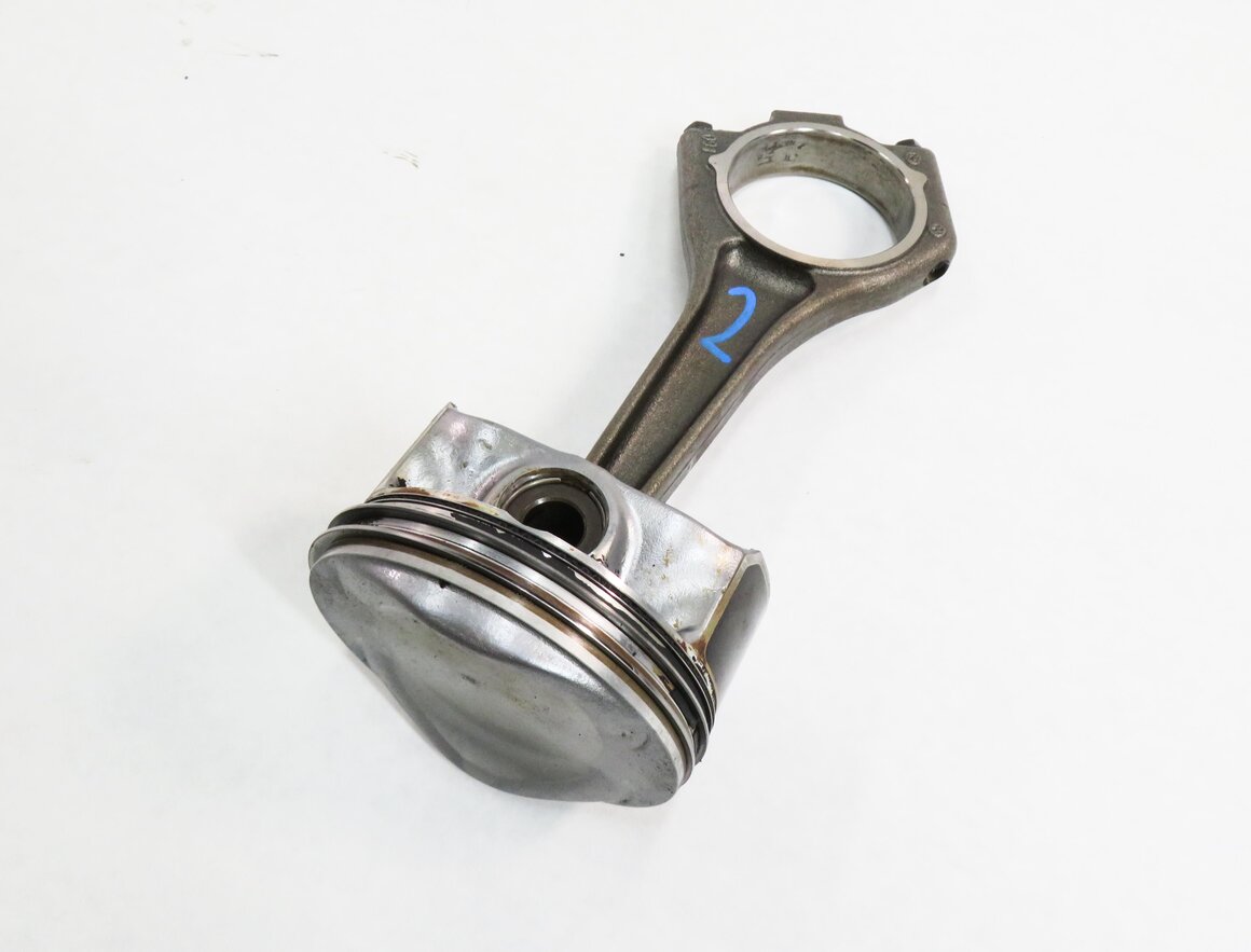 2012 RANGE ROVER SPORT (L320) 5.0L AJ133 V8 ENGINE - RIGHT PISTON w/ ROD