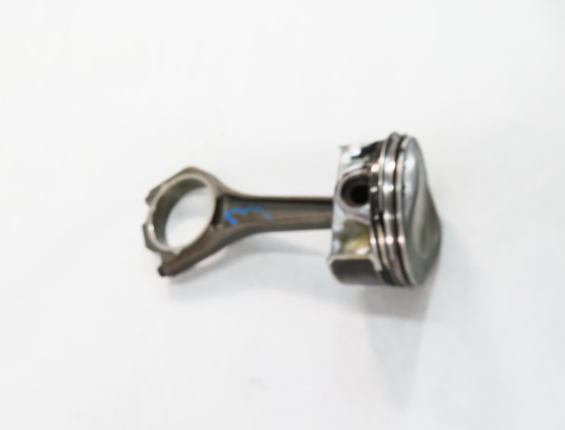 Thumbnail 5: 2012 RANGE ROVER SPORT (L320) 5.0L AJ133 V8 ENGINE - LEFT PISTON w/ ROD