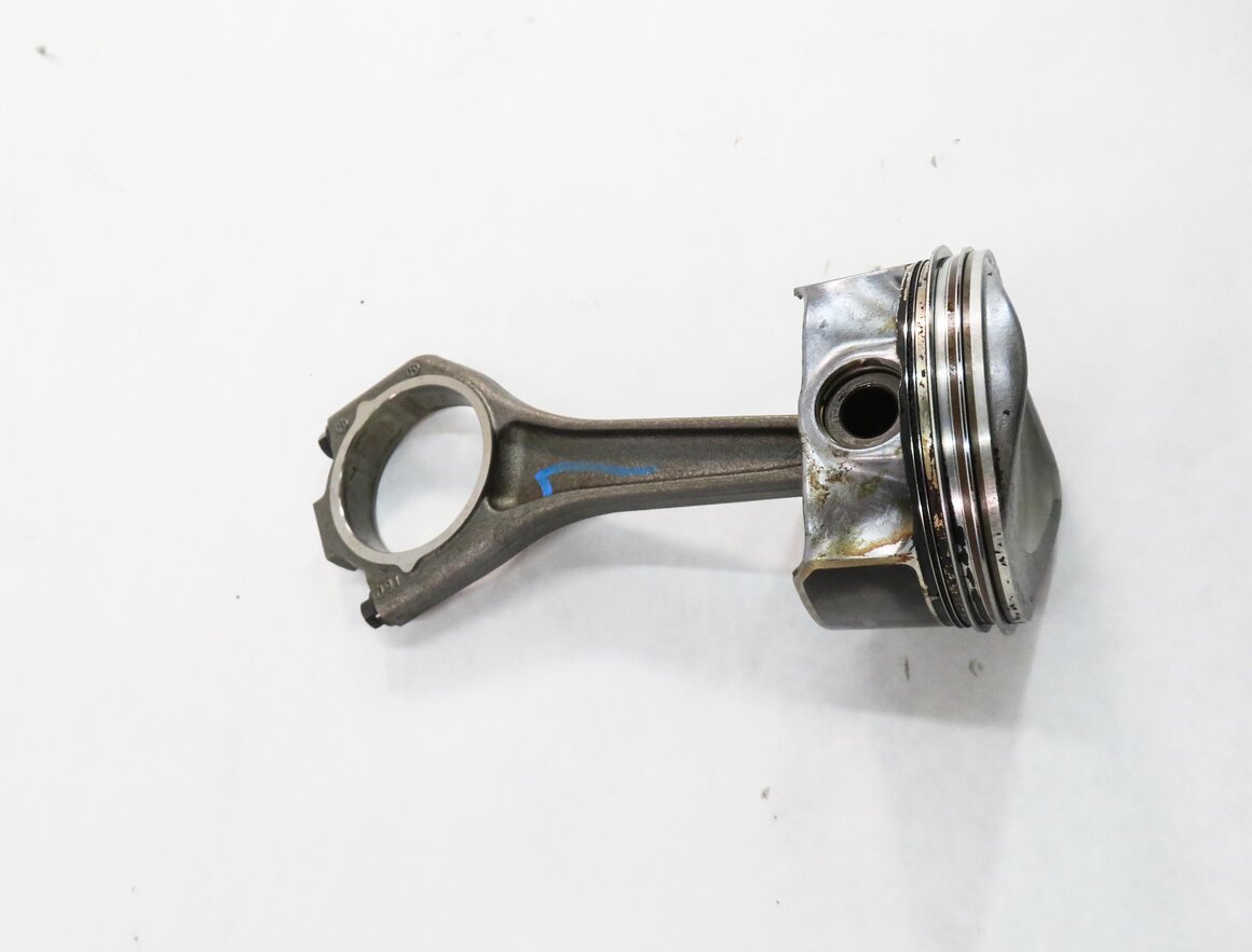 Thumbnail 5: 2012 RANGE ROVER SPORT (L320) 5.0L AJ133 V8 ENGINE - RIGHT PISTON w/ ROD