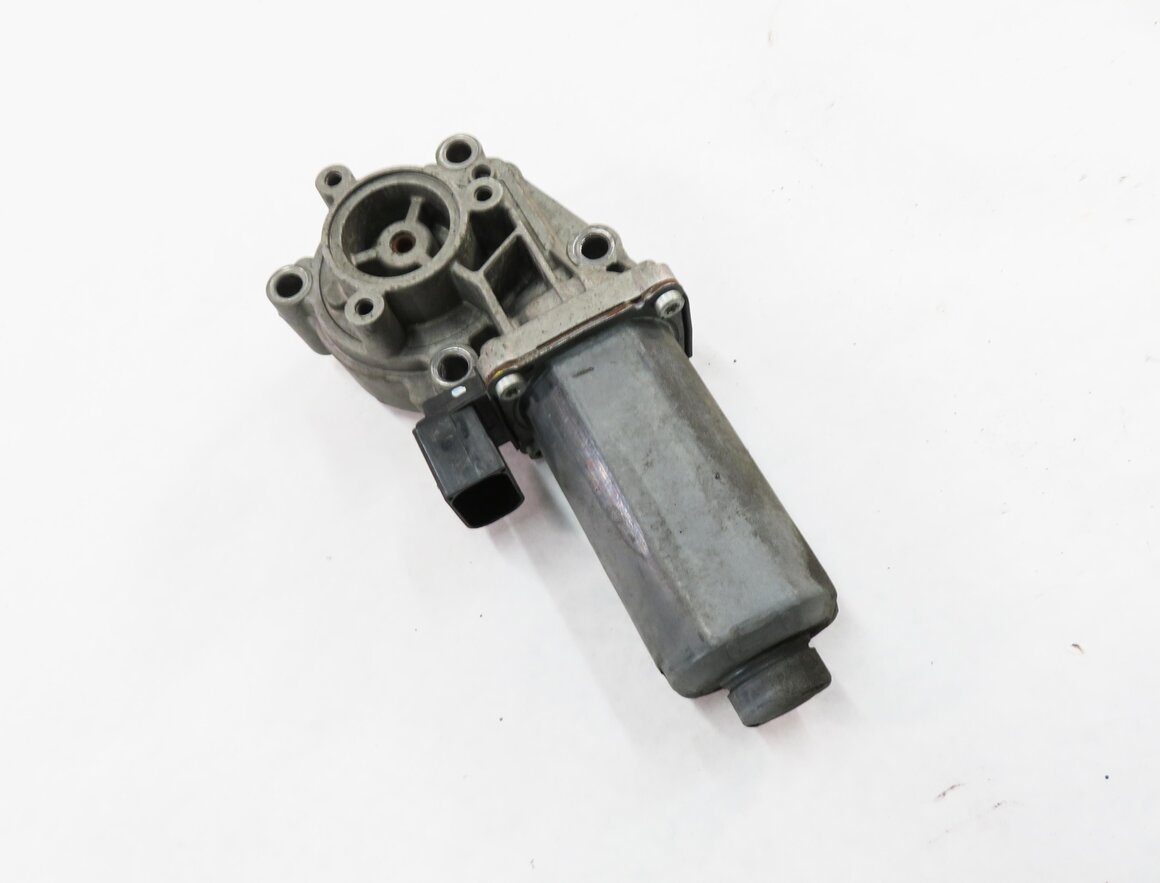 Thumbnail 1: 05-16 LR3 LR4 RANGE ROVER SPORT (L320 L322 L405 L494) TRANSFER CASE SHIFT MOTOR