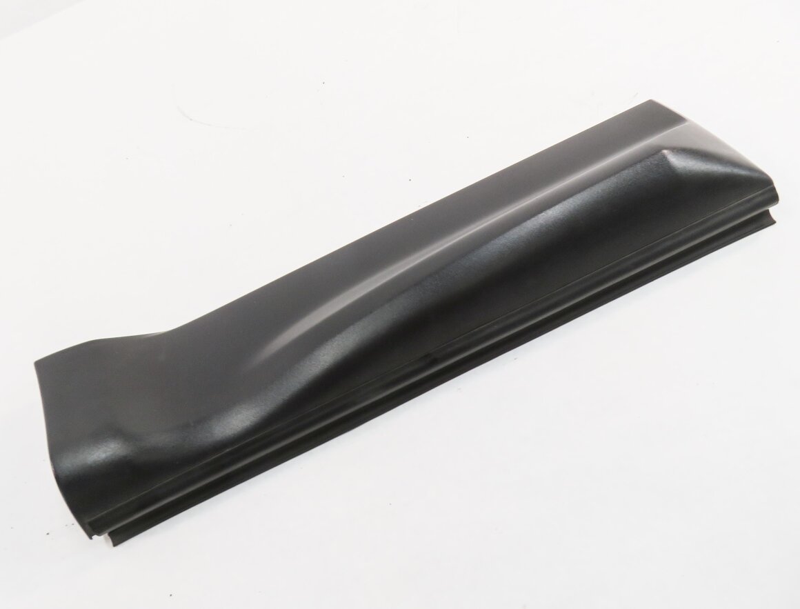 2012 RANGE ROVER SPORT (L320) RIGHT REAR DOOR LOWER MOULDING RUNNER TRIM