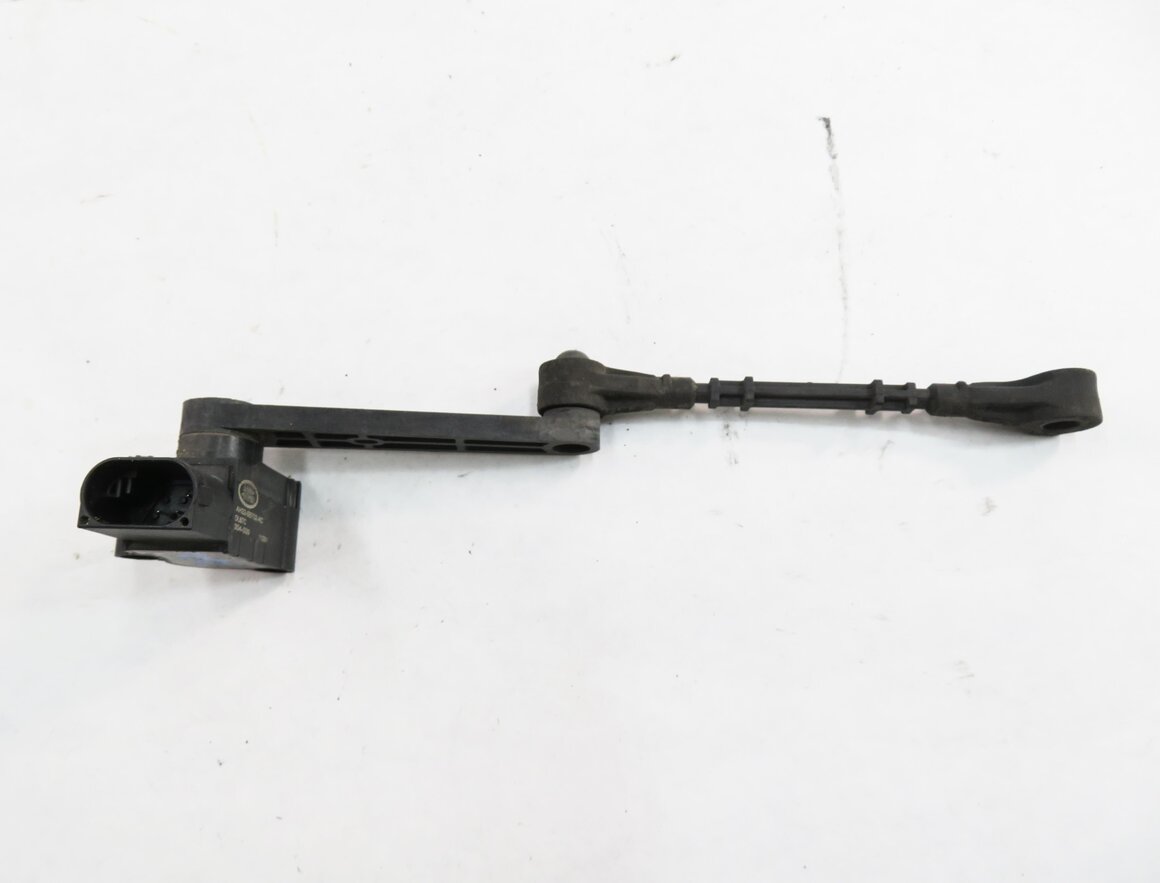 Thumbnail 5: 2012 RANGE ROVER SPORT (L320) RIGHT REAR SUSPENSION HEIGHT LEVEL SENSOR