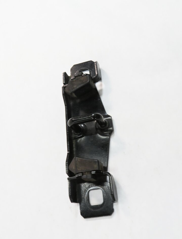 Thumbnail 3: 2012 RANGE ROVER SPORT (L320) REAR TRUNK LATCH STRIKER PLATE