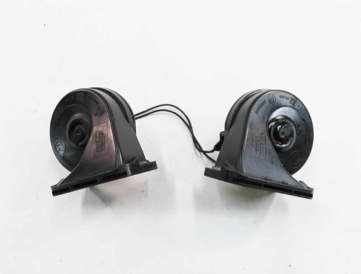 Thumbnail 2: 2010-2016 LAND ROVER LR4 - RANGE ROVER SPORT (L320) HIGH & LOW TONE HORN SET-2