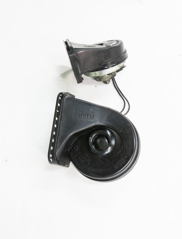 Thumbnail 4: 2010-2016 LAND ROVER LR4 - RANGE ROVER SPORT (L320) HIGH & LOW TONE HORN SET-2