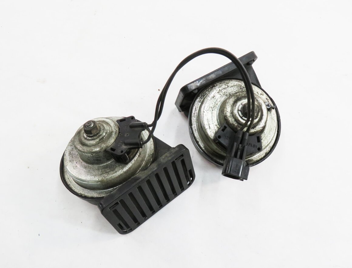 Thumbnail 5: 2010-2016 LAND ROVER LR4 - RANGE ROVER SPORT (L320) HIGH & LOW TONE HORN SET-2