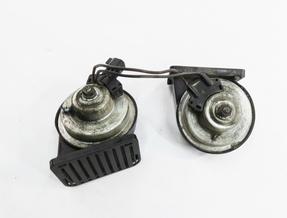 Thumbnail 6: 2010-2016 LAND ROVER LR4 - RANGE ROVER SPORT (L320) HIGH & LOW TONE HORN SET-2