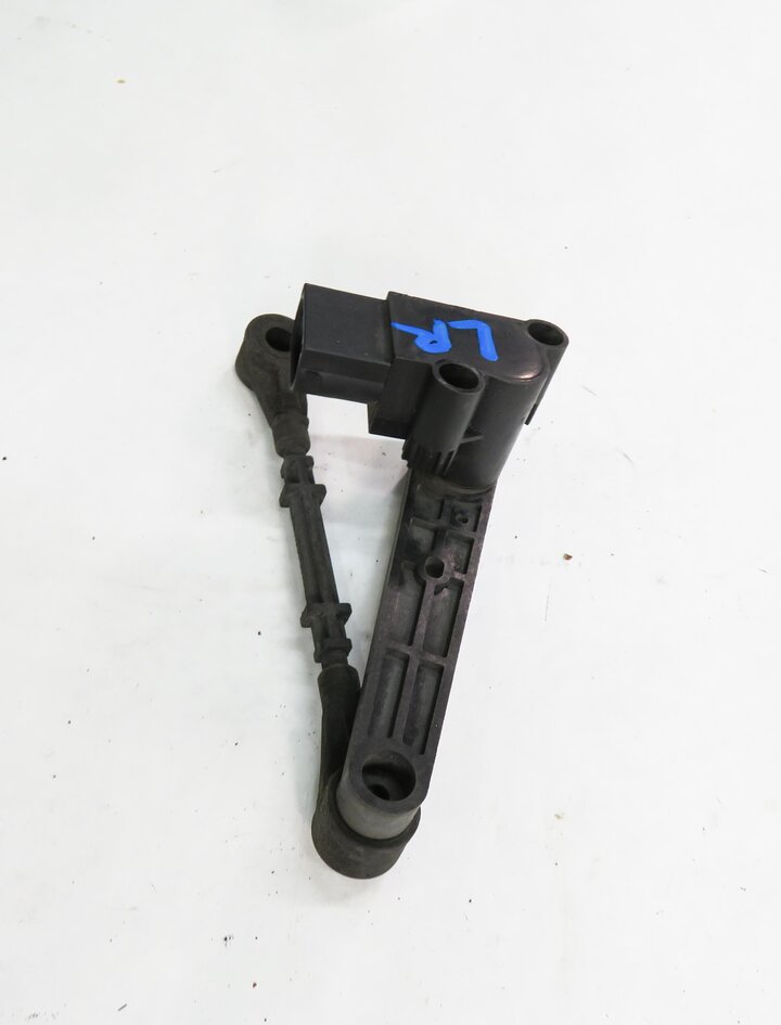Thumbnail 4: 2012 RANGE ROVER SPORT (L320) LEFT DRIVER REAR SUSPENSION HEIGHT LEVEL SENSOR