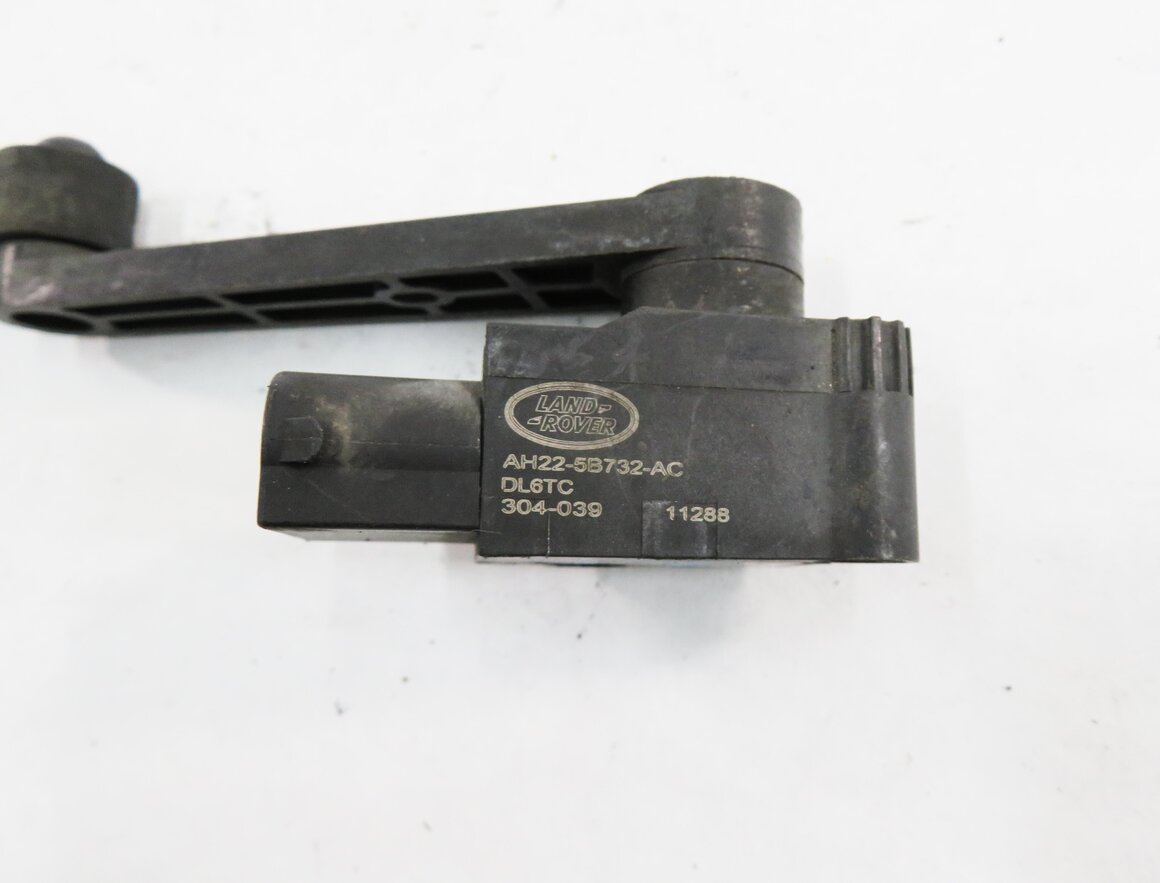Thumbnail 6: 2012 RANGE ROVER SPORT (L320) LEFT DRIVER REAR SUSPENSION HEIGHT LEVEL SENSOR