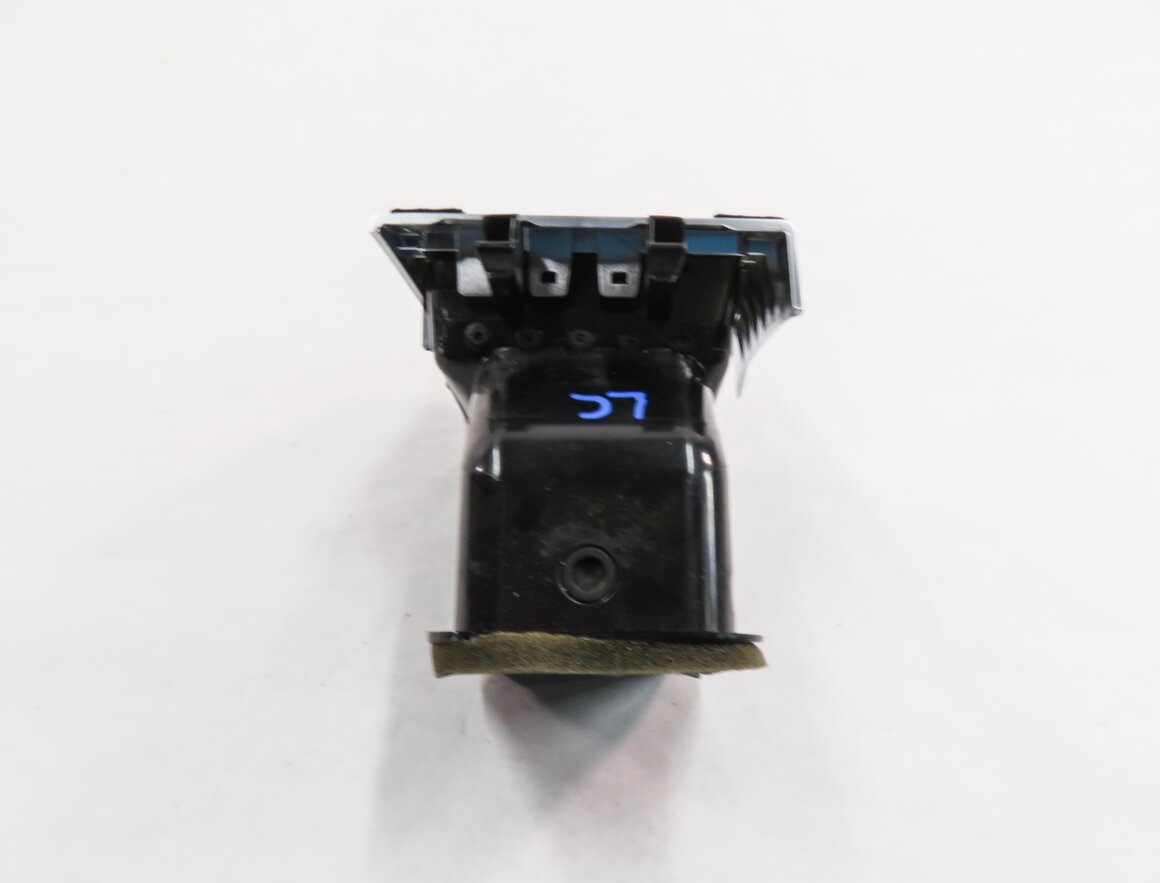 Thumbnail 5: 2012 RANGE ROVER SPORT (L320) LEFT SIDE CENTER DASH HEATER A/C AIR VENT