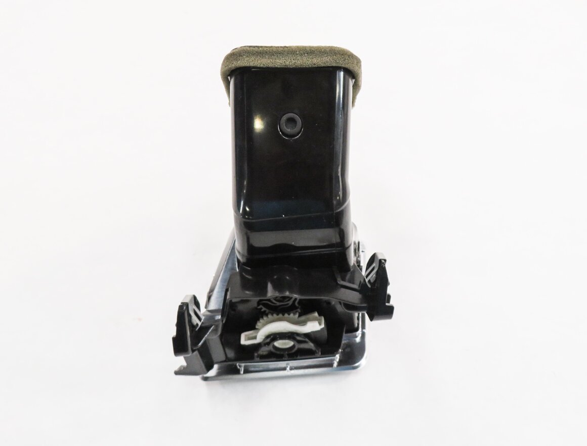Thumbnail 6: 2012 RANGE ROVER SPORT (L320) LEFT SIDE OUTER DASH HEATER A/C AIR VENT