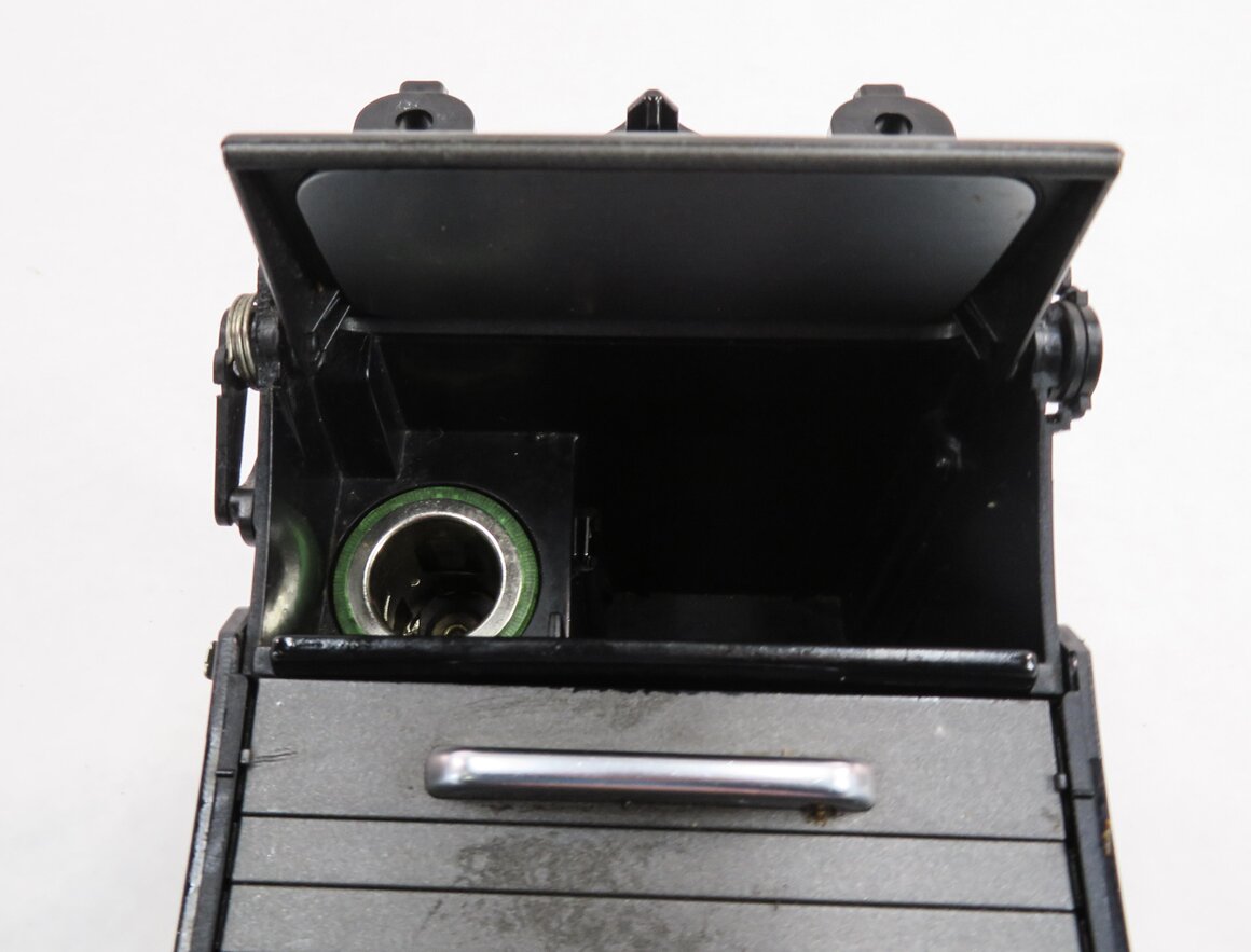 Thumbnail 4: 2012 RANGE ROVER SPORT (L320) FRONT CENTER CONSOLE CUP HOLDER w/ 12v