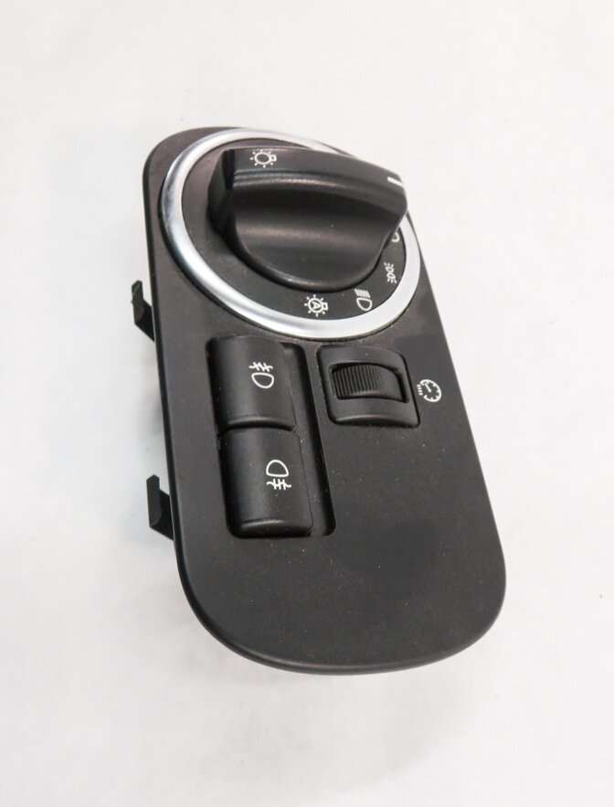Thumbnail 4: 2010-2013 LAND ROVER LR4 - RANGE ROVER SPORT (L320) HEADLIGHT SWITCH CONTROL