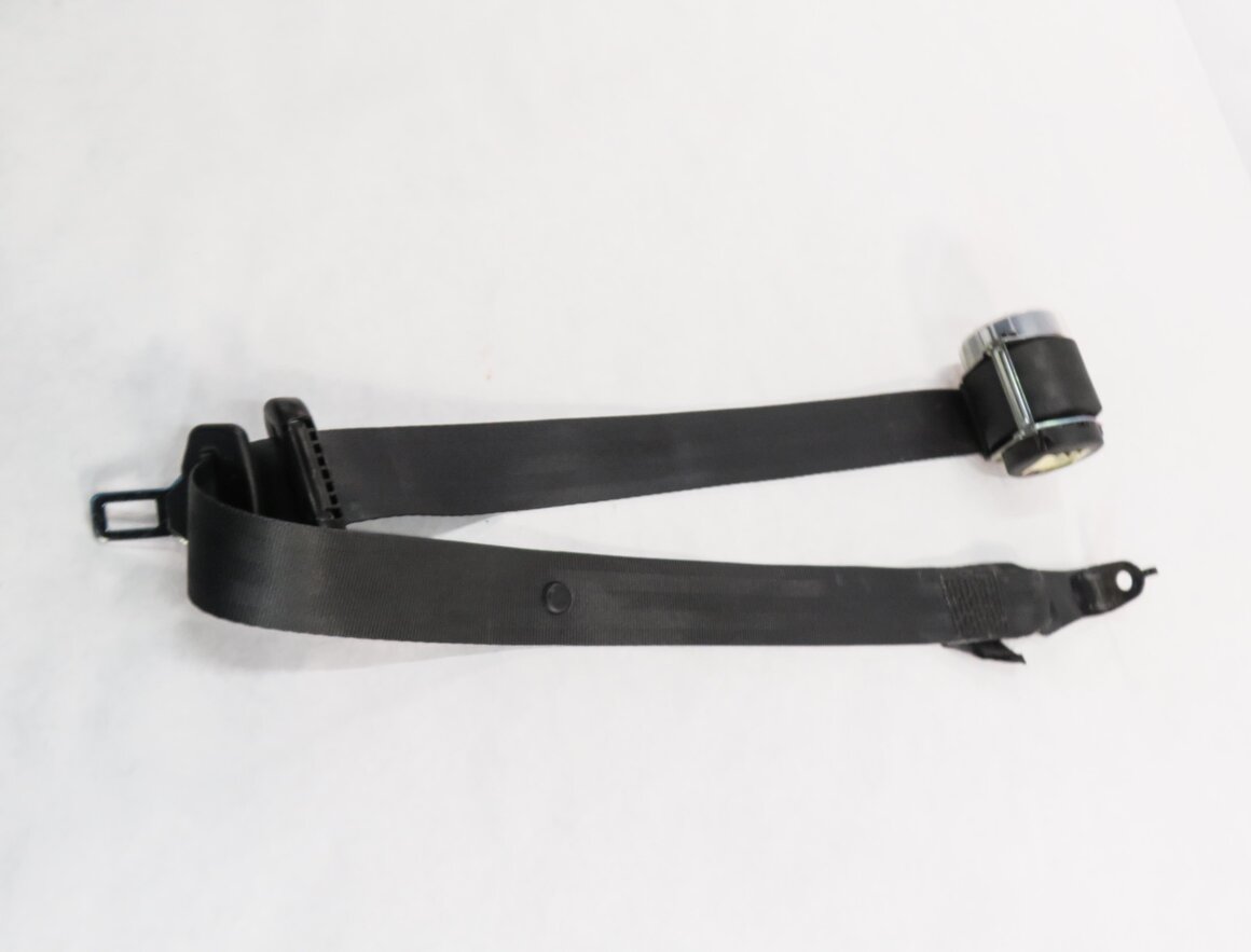 Thumbnail 4: 2012 RANGE ROVER SPORT (L320) REAR 2nd ROW SEAT - RIGHT SEATBELT RETRACTOR