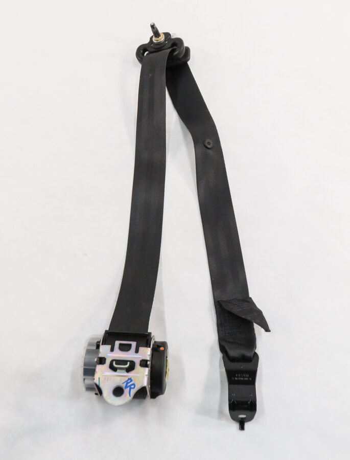 Thumbnail 5: 2012 RANGE ROVER SPORT (L320) REAR 2nd ROW SEAT - RIGHT SEATBELT RETRACTOR