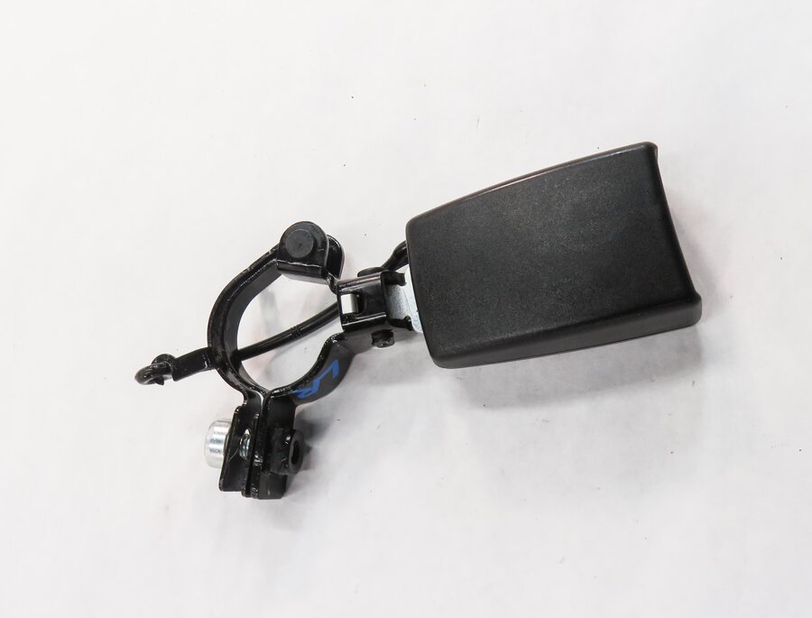 Thumbnail 3: 2012 RANGE ROVER SPORT (L320) REAR 2nd ROW SEAT - LEFT SEATBELT BUCKLE RECEIVER