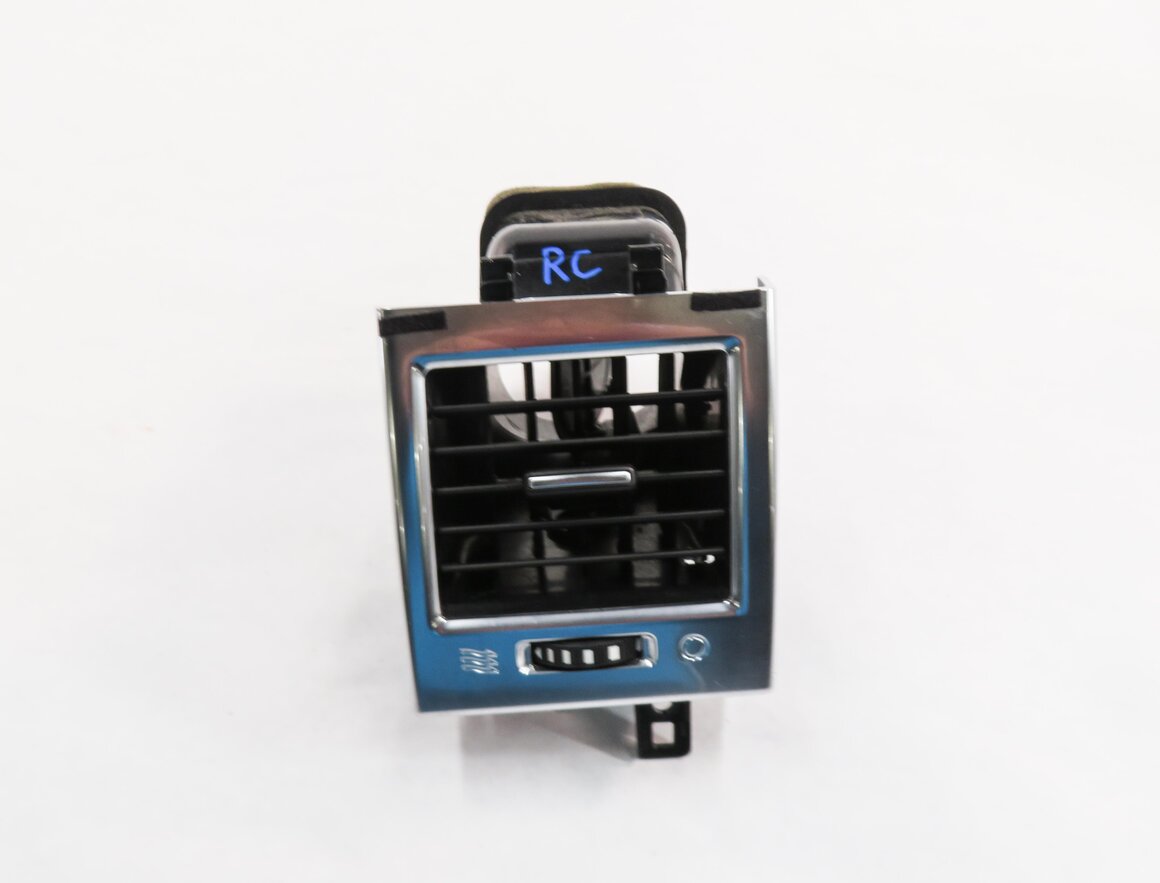 Thumbnail 2: 2012 RANGE ROVER SPORT (L320) RIGHT SIDE CENTER DASH HEATER A/C AIR VENT