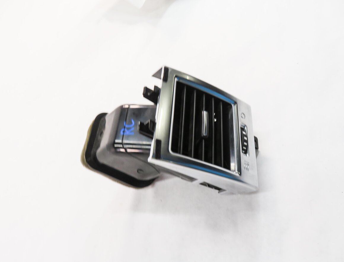 Thumbnail 3: 2012 RANGE ROVER SPORT (L320) RIGHT SIDE CENTER DASH HEATER A/C AIR VENT