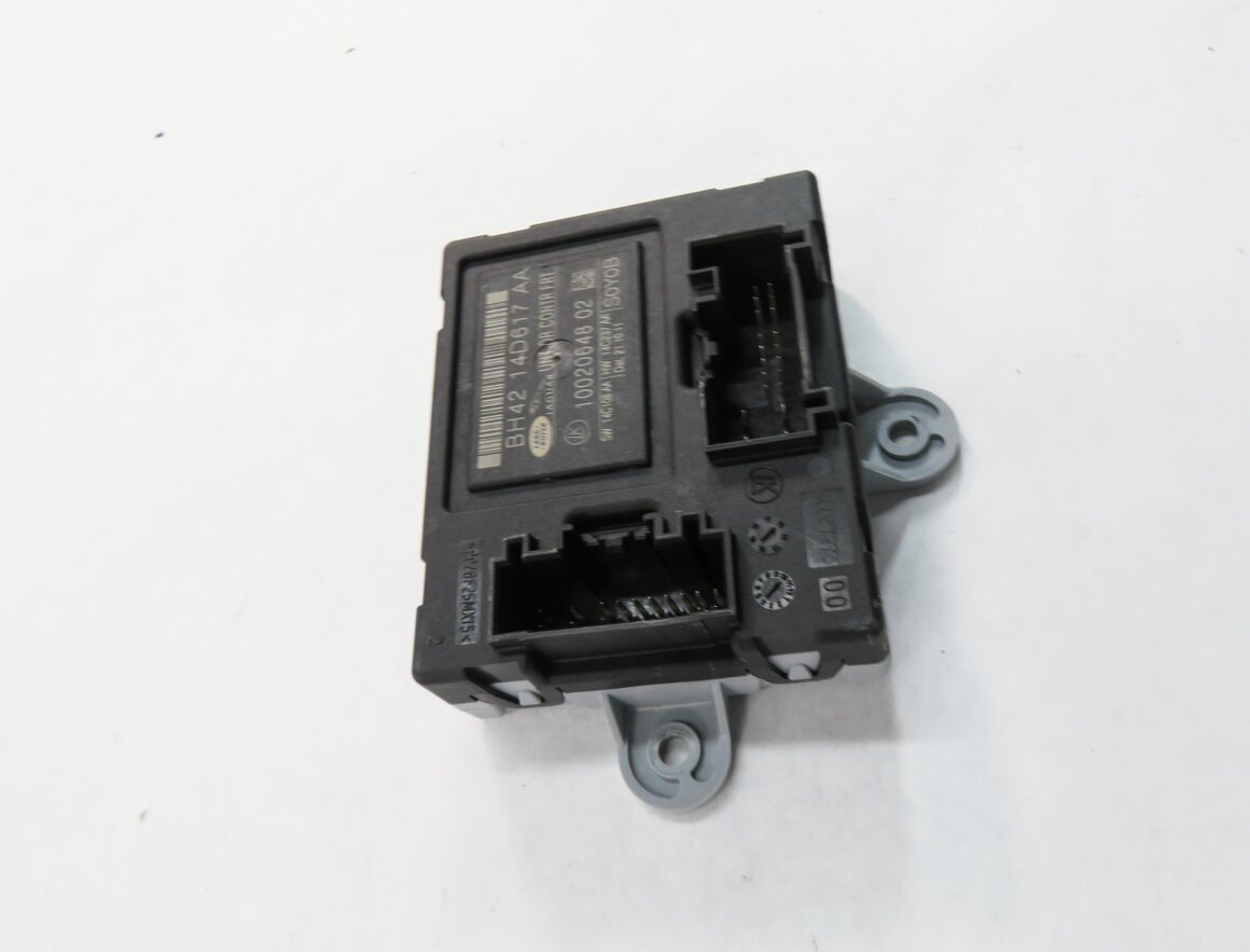 Thumbnail 3: 2010-2013 RANGE ROVER SPORT (L320) RIGHT FRONT PASSENGER DOOR CONTROL MODULE