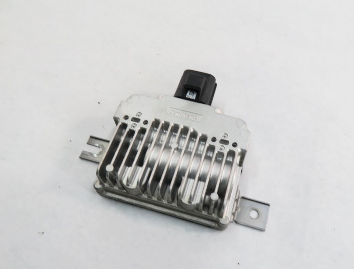 2010-2015 LR2 LR4 EVOQUE RANGE ROVER SPORT (L320 L538) FUEL PUMP CONTROL MODULE