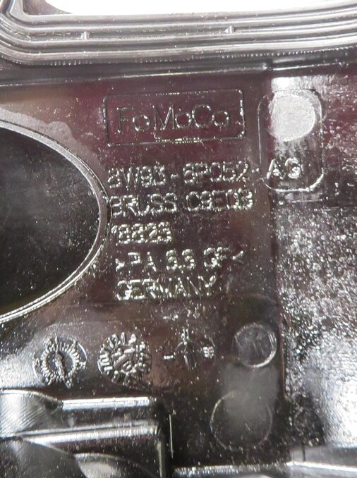 Thumbnail 7: 10-18 RANGE ROVER SPORT (L320 L322 L494 L405) 5.0L V8 - LEFT ENGINE VALVE COVER