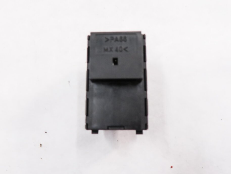 Thumbnail 9: 2013 BMW X3 (F25) RIGHT FRONT PASSENGER SEAT ADJUSTMENT SWITCH BUTTON